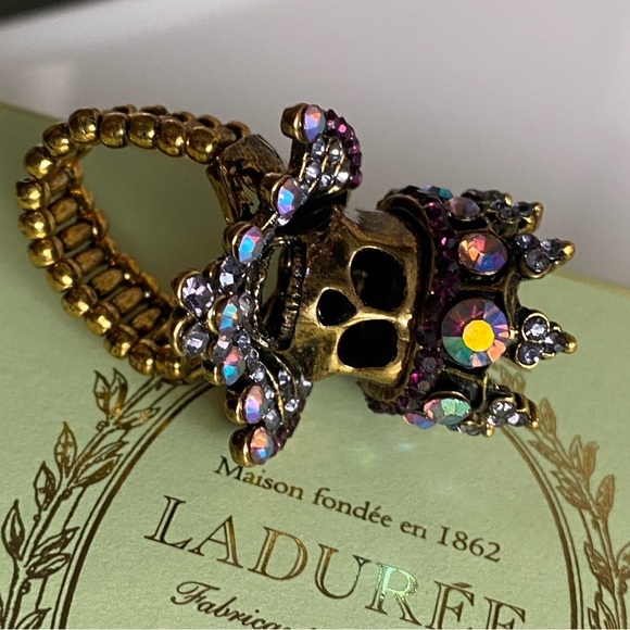 STUNNING skull stretch ring - Picture 15 of 16